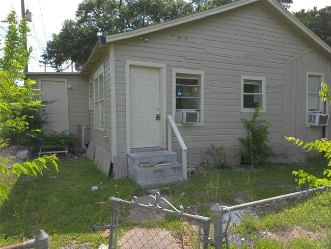 Building Photo - 2204 State Hwy 3