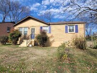 Building Photo - East Nashville 3 Bedroom Gem!