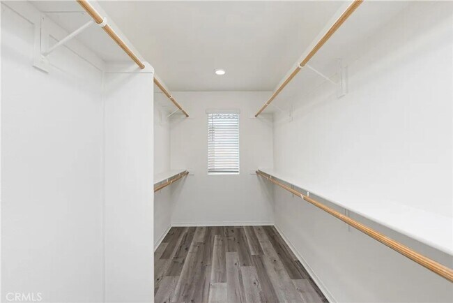 Building Photo - Great 3 bed 3 bath home