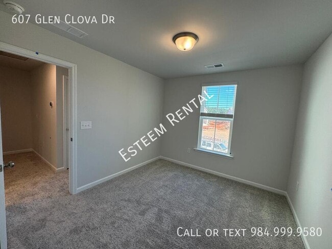 Building Photo - 607 Glen Clova Dr