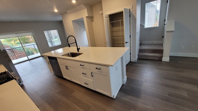 Building Photo - 7065 NW Bountiful Terrace