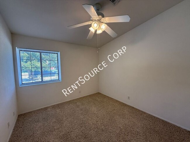 Building Photo - 3822 W Ave K 6