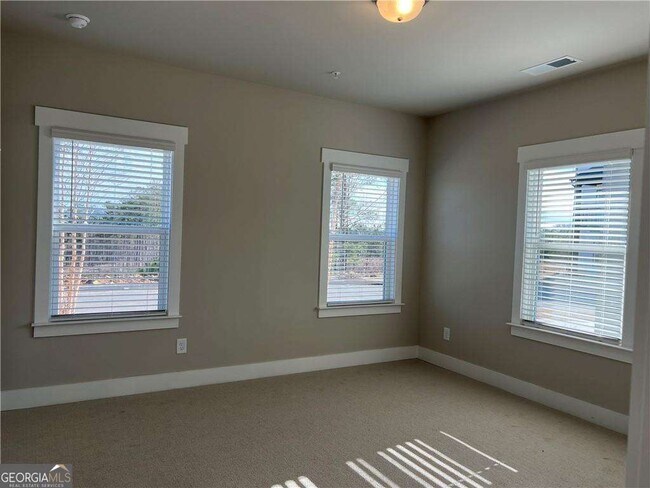 Building Photo - 1061 Knoxboro Ln