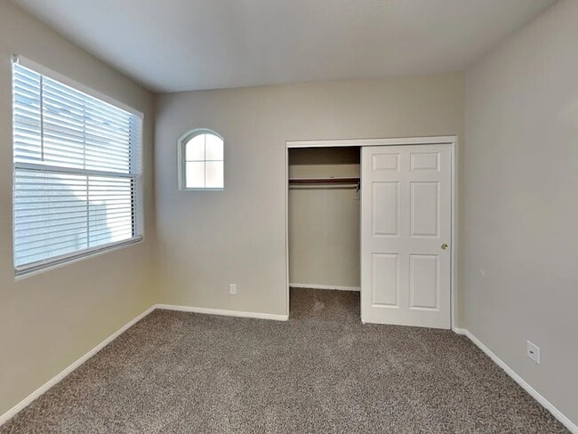 Building Photo - 4715 Junewood St