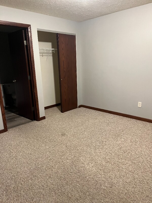 Building Photo - 300 Wood St