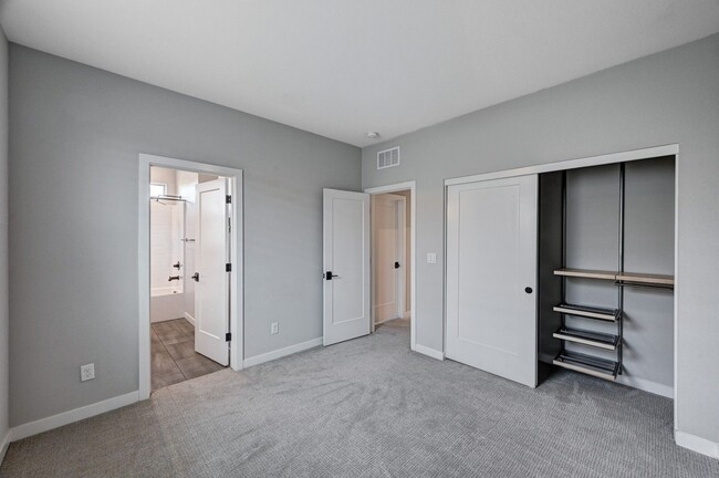 Building Photo - STUNNING 2 Story, 3 Bedroom Home in INSPIR...