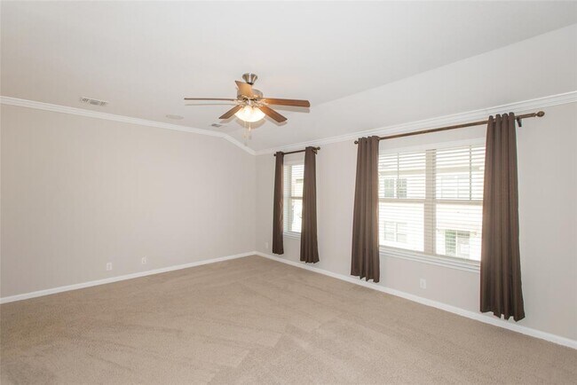 Building Photo - 1620 Bryant Dr