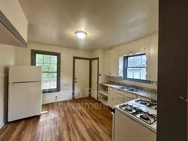 Building Photo - 3407 Lillian St