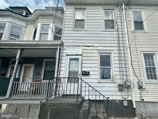 Building Photo - 420 Liberty St