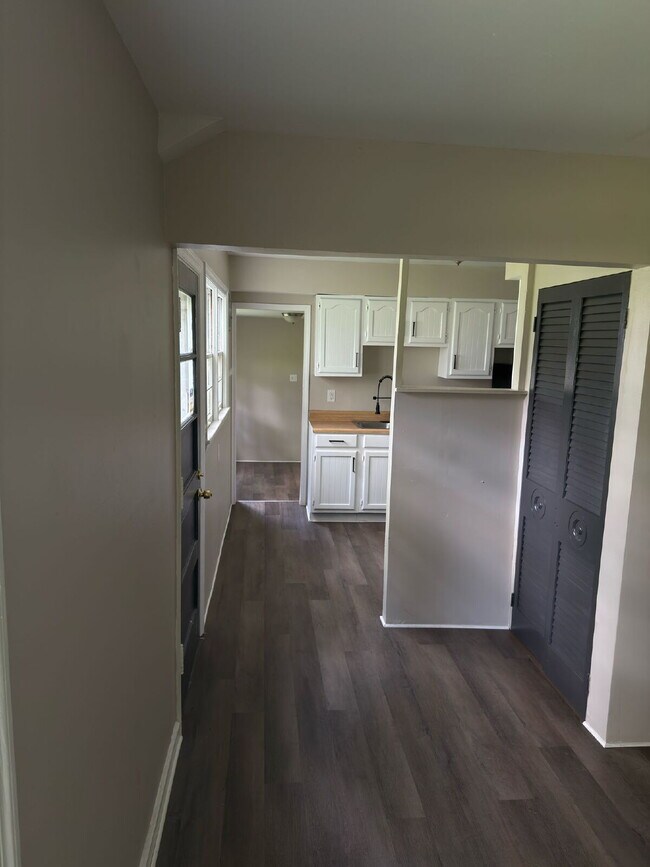 Building Photo - Charming 4-Bedroom Home in Florissant – Co...