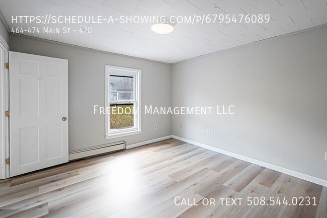 Building Photo - 464-474 Main St-470