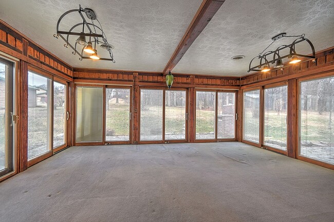 Building Photo - 563 Hales Chapel Rd