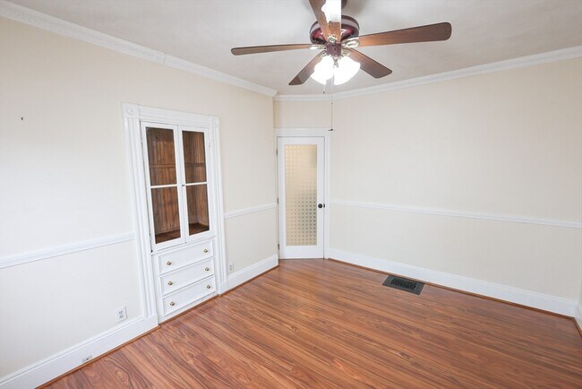Building Photo - 369 Savin Hill Ave