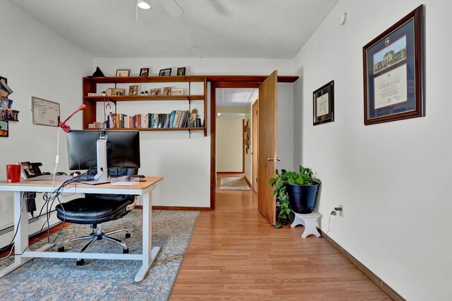 Building Photo - 853 Townsend Ave