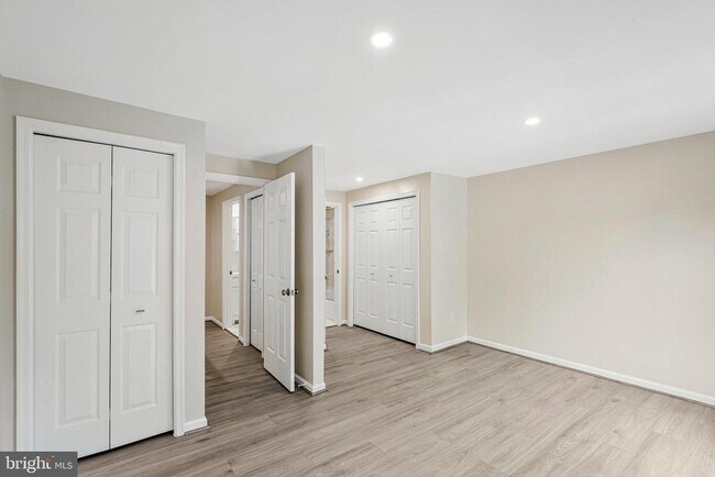 Building Photo - 1594 Poplar Grove Dr