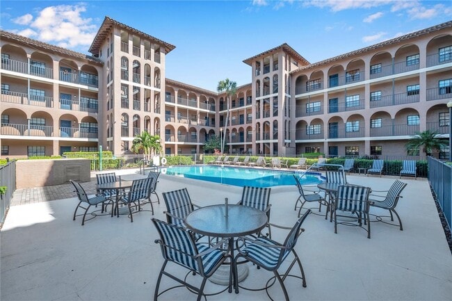 Building Photo - 6100 Gulfport Blvd S