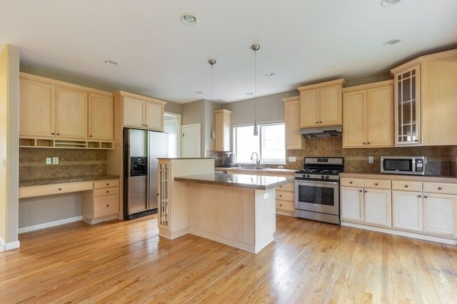 Building Photo - 11528 SE Verns Way