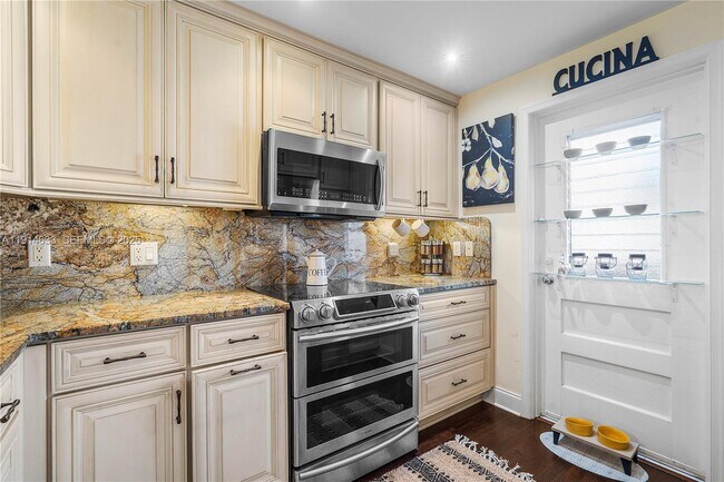 Building Photo - 1501 S Ocean Blvd