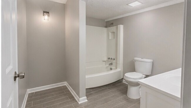 Building Photo - 320 Aquarius Dr