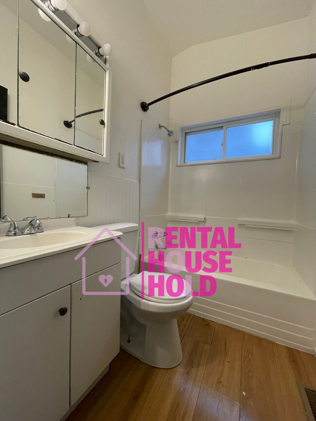 Building Photo - 5415 S Gulley Rd