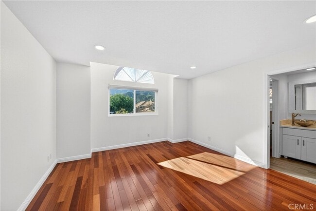 Building Photo - 3355 Sterling Dr