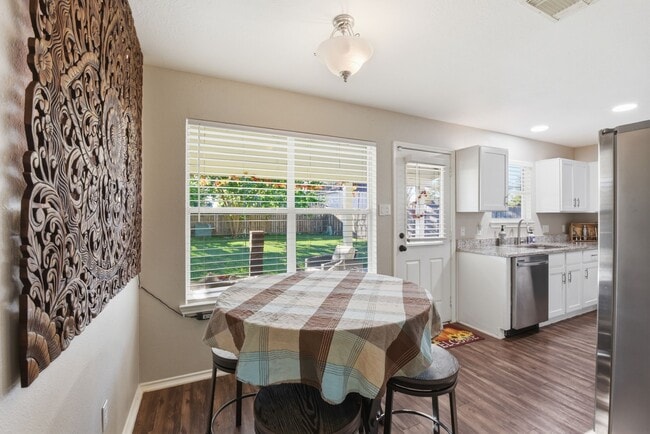 Building Photo - 9519 Maple Green Ln