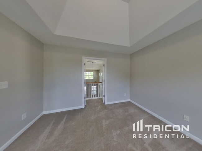 Building Photo - 4370 Rainer Dr
