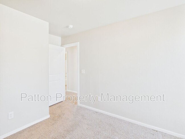 Building Photo - 4712 Hinson St