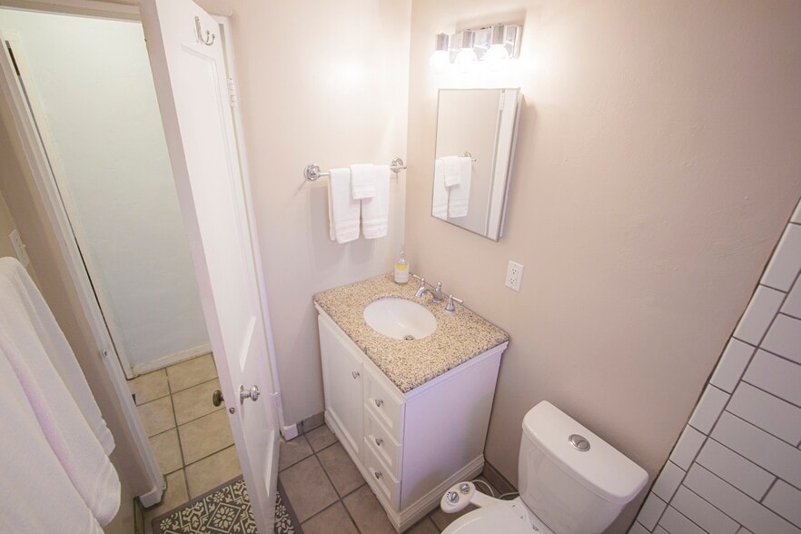 Building Photo - 143 Rte 66