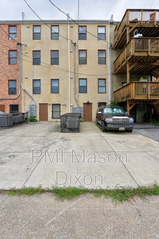 Building Photo - 2020 N Calvert St