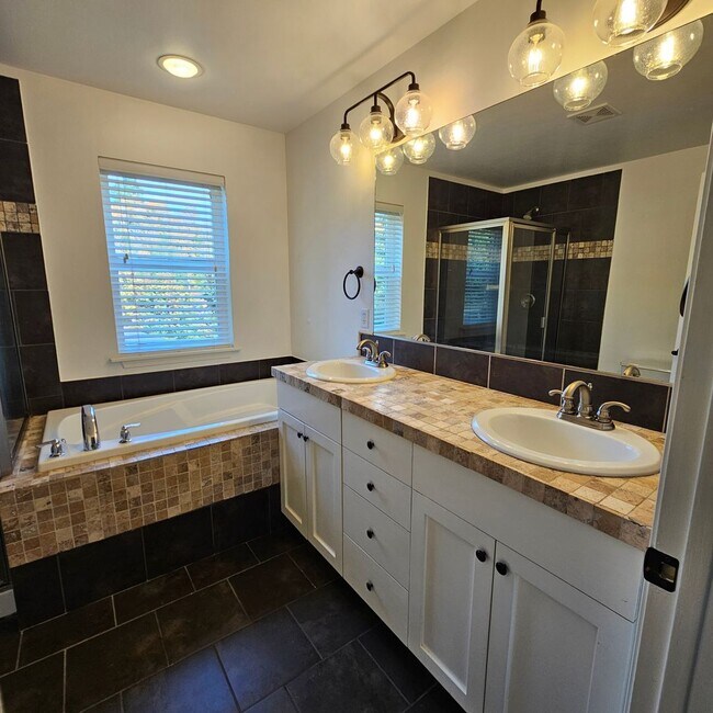 Building Photo - Bright and Stunning 2-Story Home with Dayl...