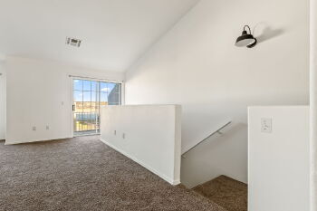 Building Photo - 1344 Park Ln