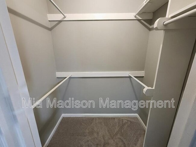 Building Photo - 1531 Marcy Cir