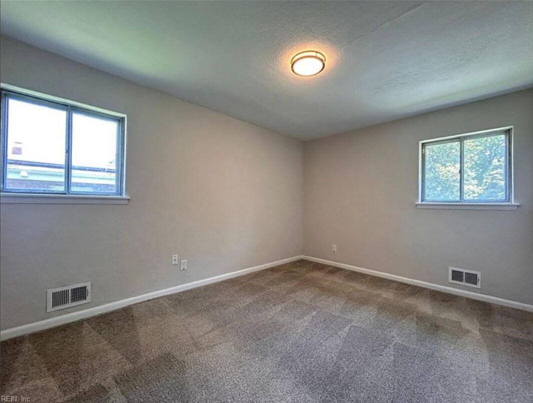 Building Photo - 4745 Whistler Ln