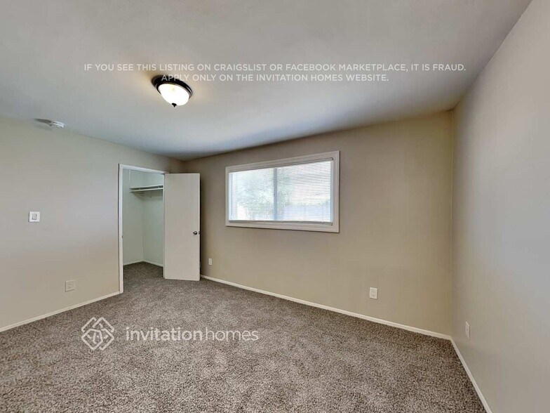 Building Photo - 3814 W Vista Ave