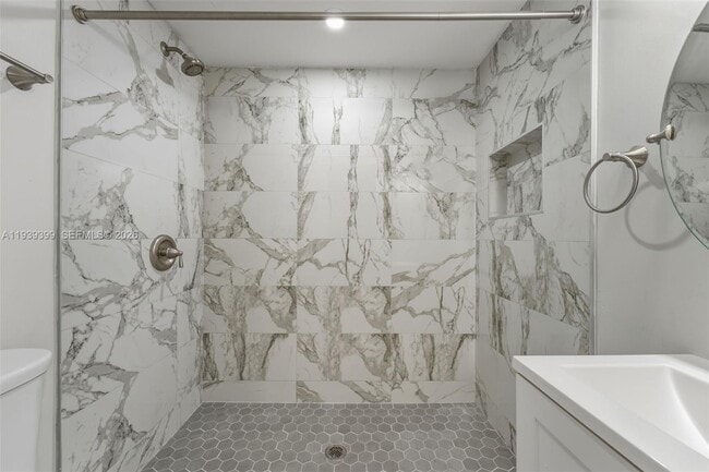 Building Photo - 10912 SW 146th Ave