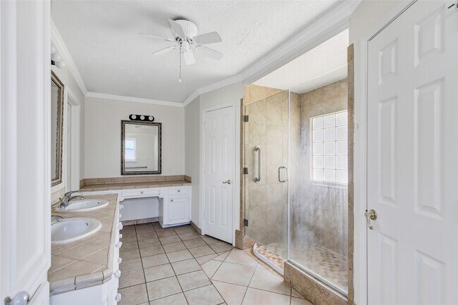 Building Photo - 7703 Pine Cup Dr