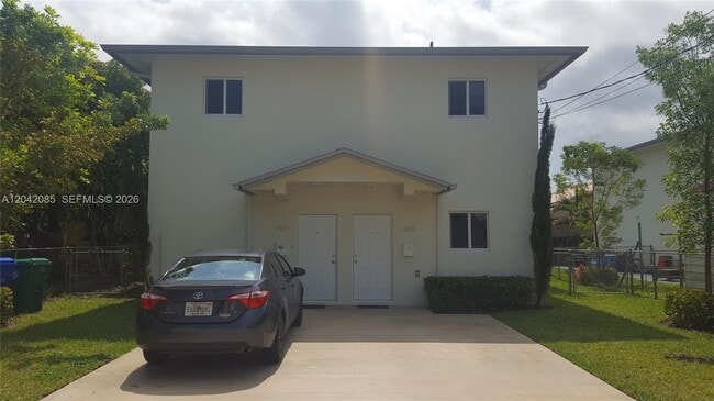 Building Photo - 1029 SW 11th Ave