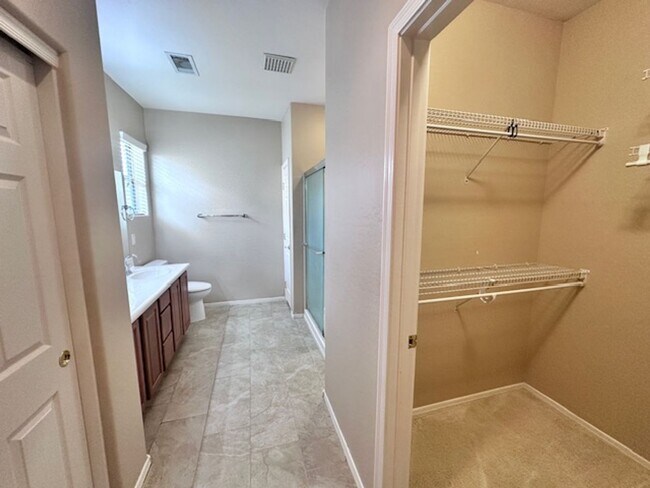Building Photo - Updated 3 Bed/2 Bath in 55+ Community