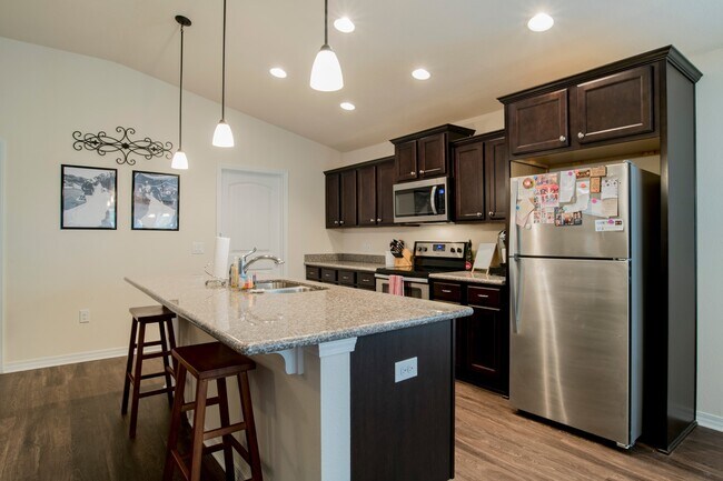 Building Photo - Beautiful 4 bedroom home in Pace