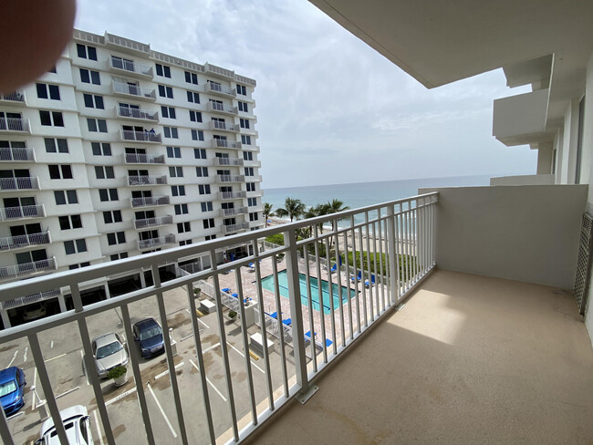 Building Photo - 3301 S Ocean Blvd
