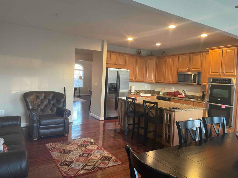 Building Photo - 14605 Hawley Ln