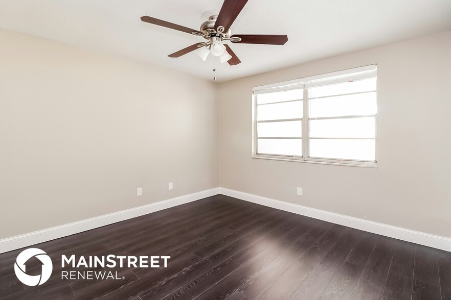 Building Photo - 6230 Westport Dr