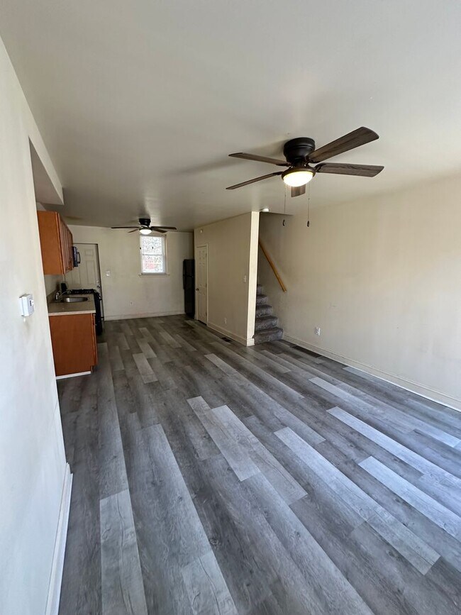 Building Photo - 2 Bed, 1 Bath. Section 8 Approved