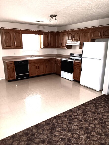 Building Photo - 650 Old Tellico Hwy N