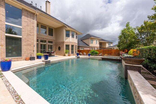 Building Photo - 2447 Monarch Terrace Dr
