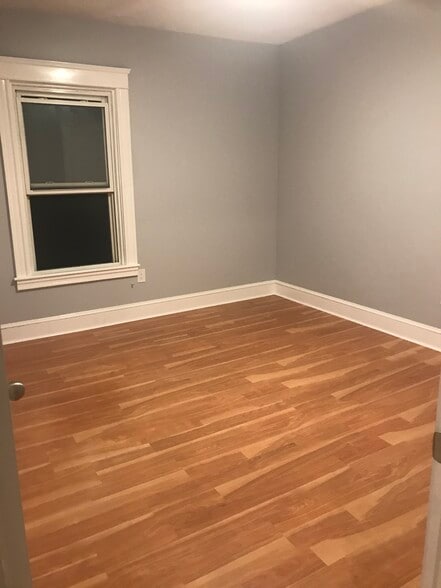 Building Photo - 107 Reservoir Ave