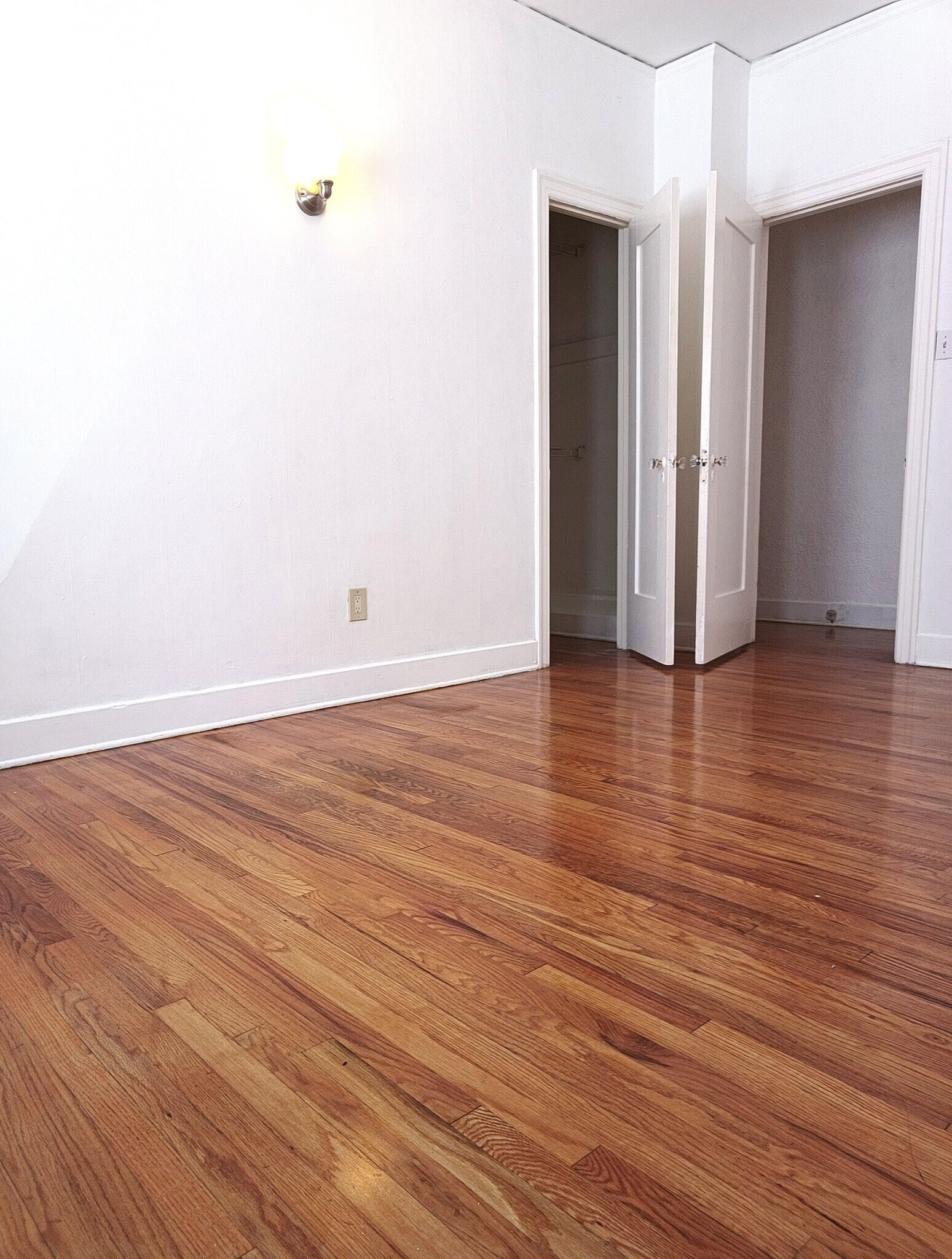 Building Photo - 427 N Genesee Ave