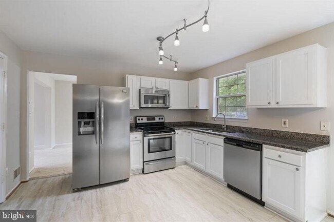 Building Photo - 3429 Lacrosse Ct