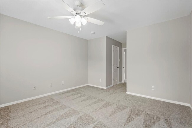 Building Photo - 8315 Greys Ln